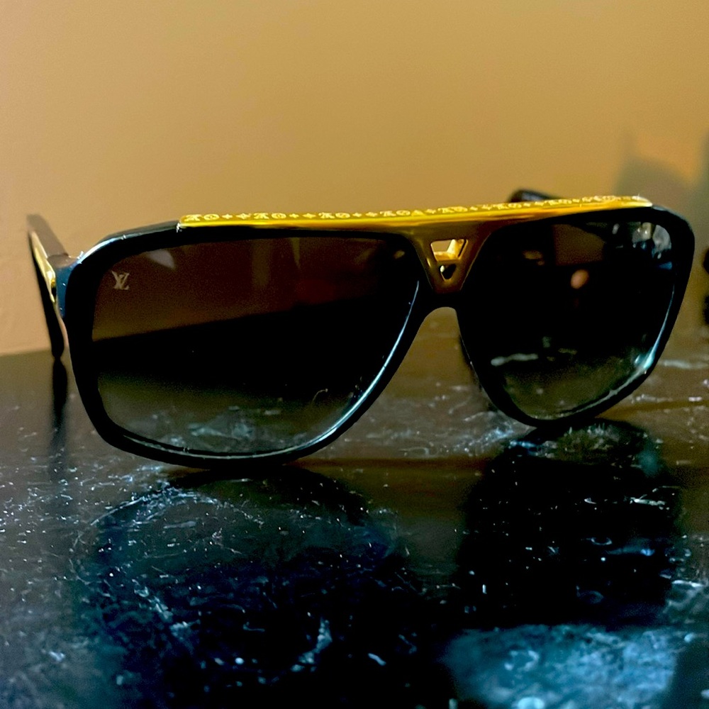 Louis Vuitton Evidence Glasses